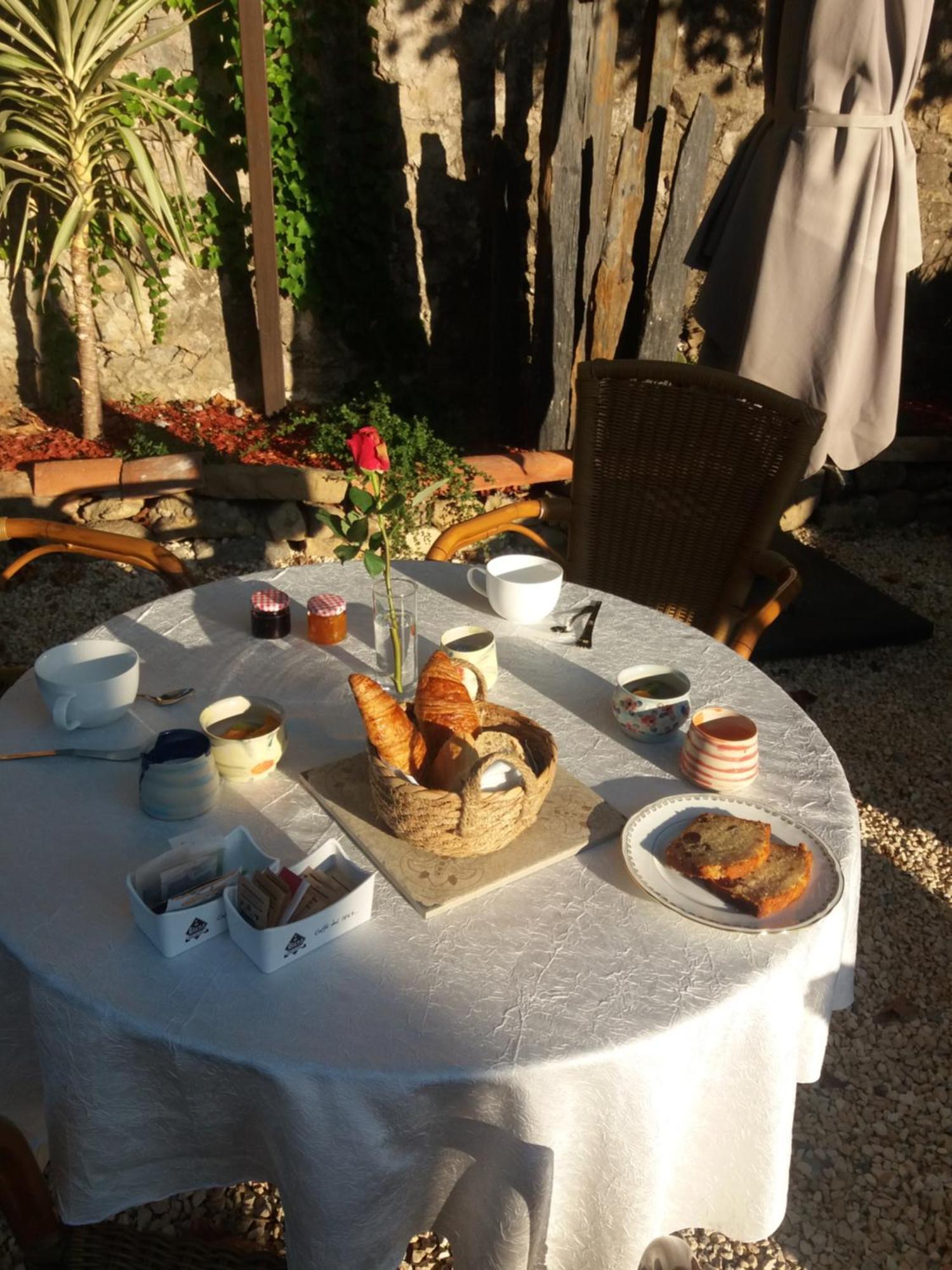 Mas Elena Bed and Breakfast Generargues Εξωτερικό φωτογραφία
